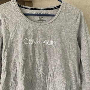 Size medium Calvin Klein long sleeve shirt